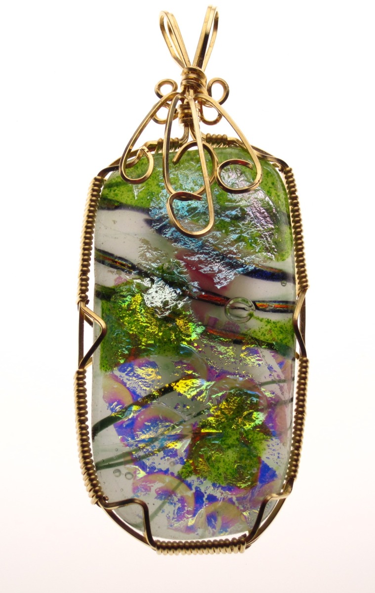 Scaled image IMG_1963.JPG: Wire-wrapped Dichroic Pendent� 